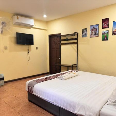 Yula Hotel Thatluang Βιεντιάν Εξωτερικό φωτογραφία