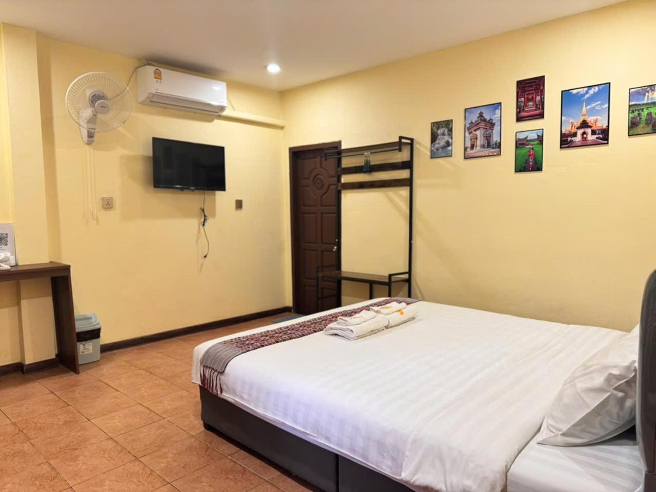Yula Hotel Thatluang Βιεντιάν Εξωτερικό φωτογραφία
