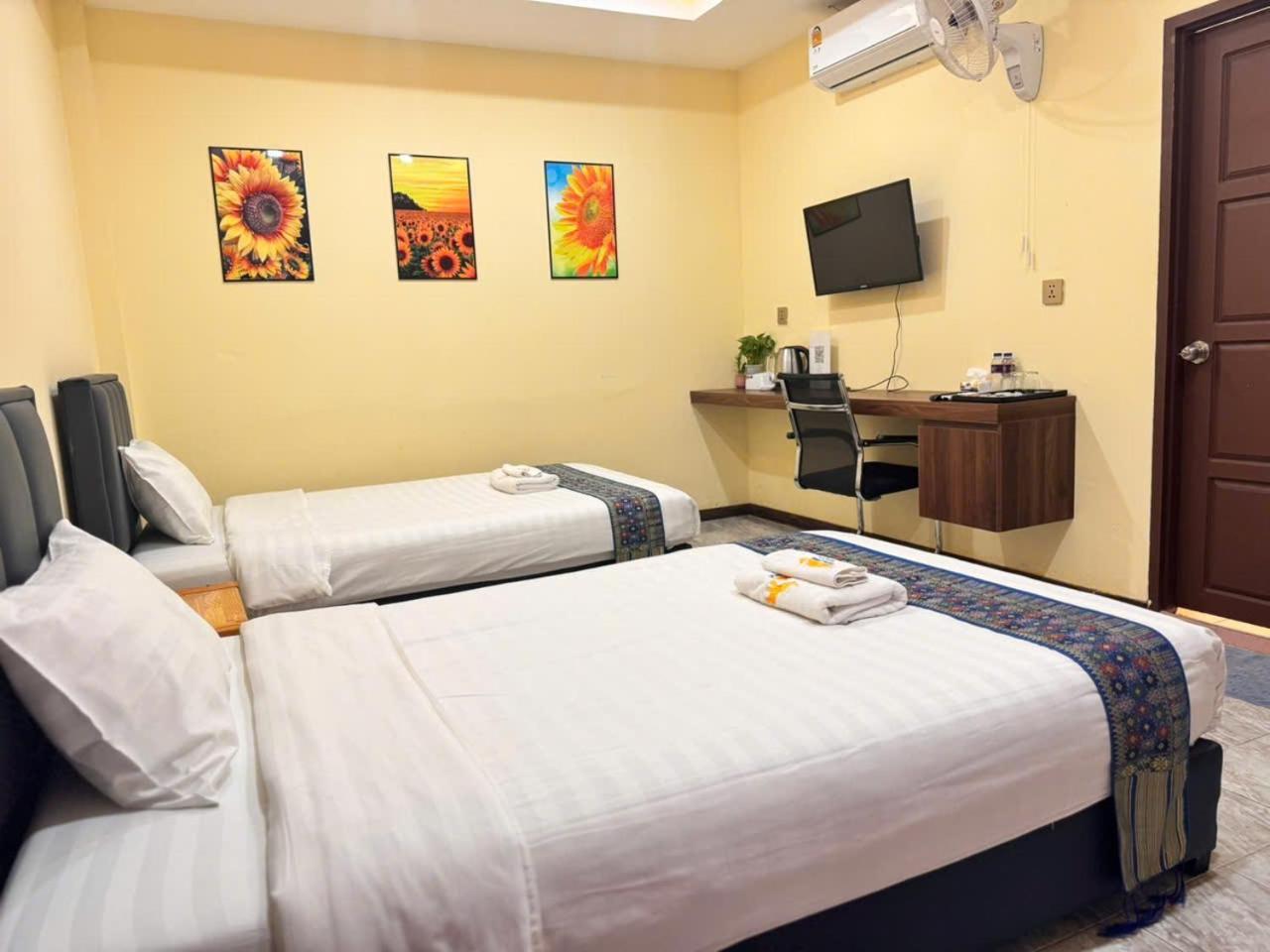 Yula Hotel Thatluang Βιεντιάν Εξωτερικό φωτογραφία